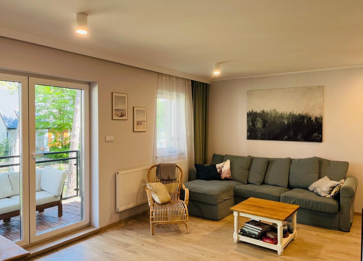 Apartament By Karol Międzywodzie Buitenkant foto